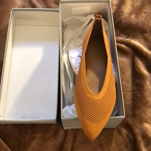 NIB Everlane pointed knit flats size 10
